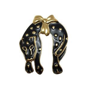 Trifari Black Enamel Leopard Panther Cat Pin Brooch 1.25 x 2 inches Goldtone